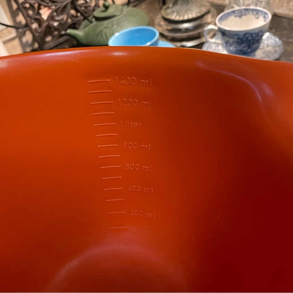 Vintage Rubbermaid 6 Cup Batter Bowl - Picture 9 of 9